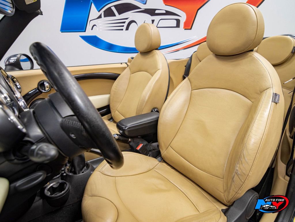 Used 2009 MINI Cooper Convertible image 16