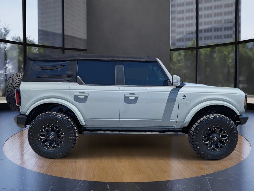 Used 2021 Ford Bronco Outer Banks AWD/4WD image 2