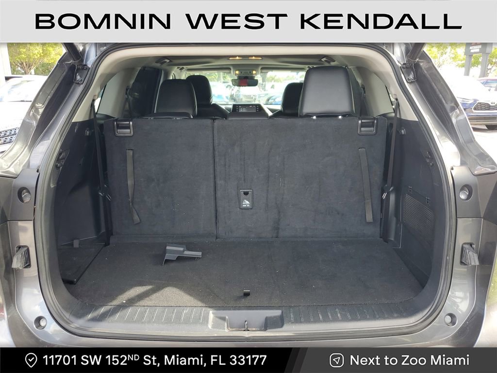 Used 2022 Toyota Highlander XLE image 12