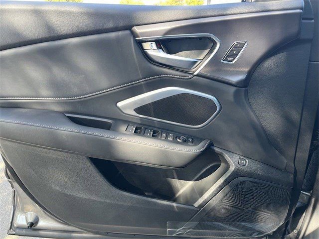 Used 2025 Acura RDX SH-AWD image 27
