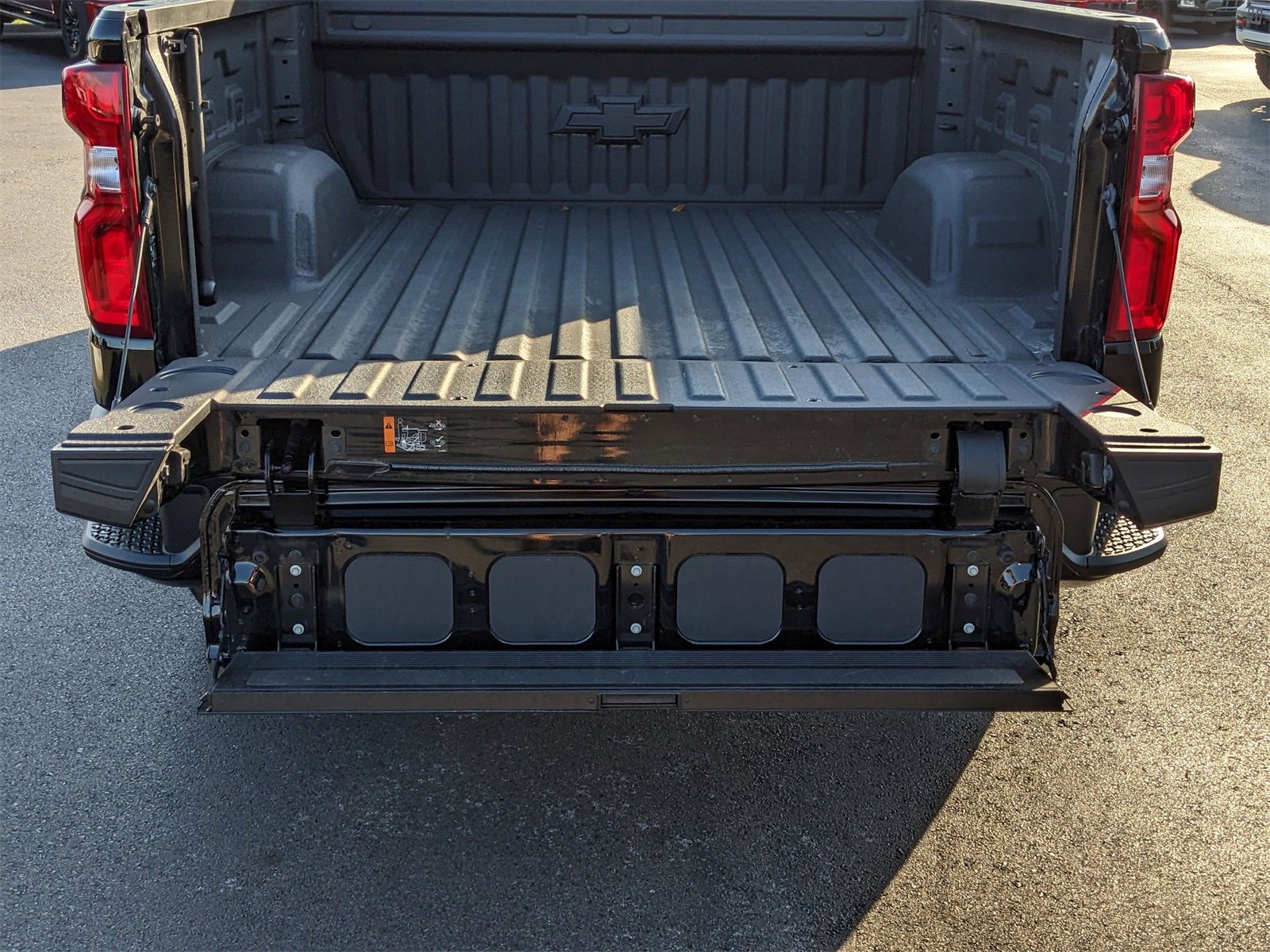 Used 2025 Chevrolet Silverado 1500 High Country image 8