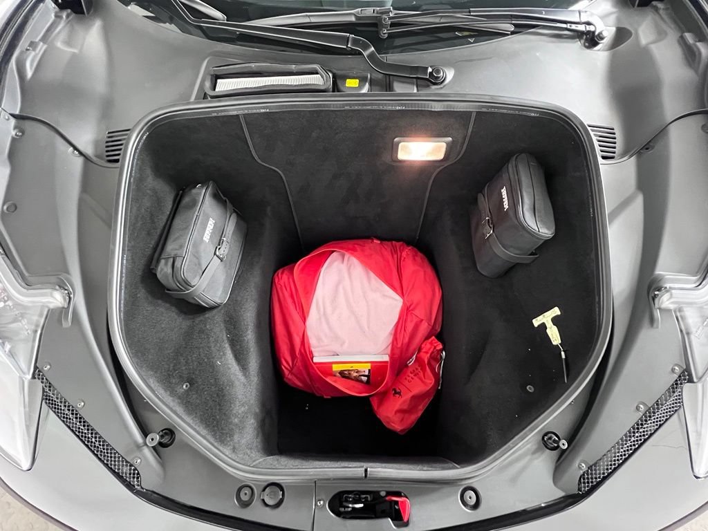Used 2013 Ferrari 458 Italia Coupe RWD image 17