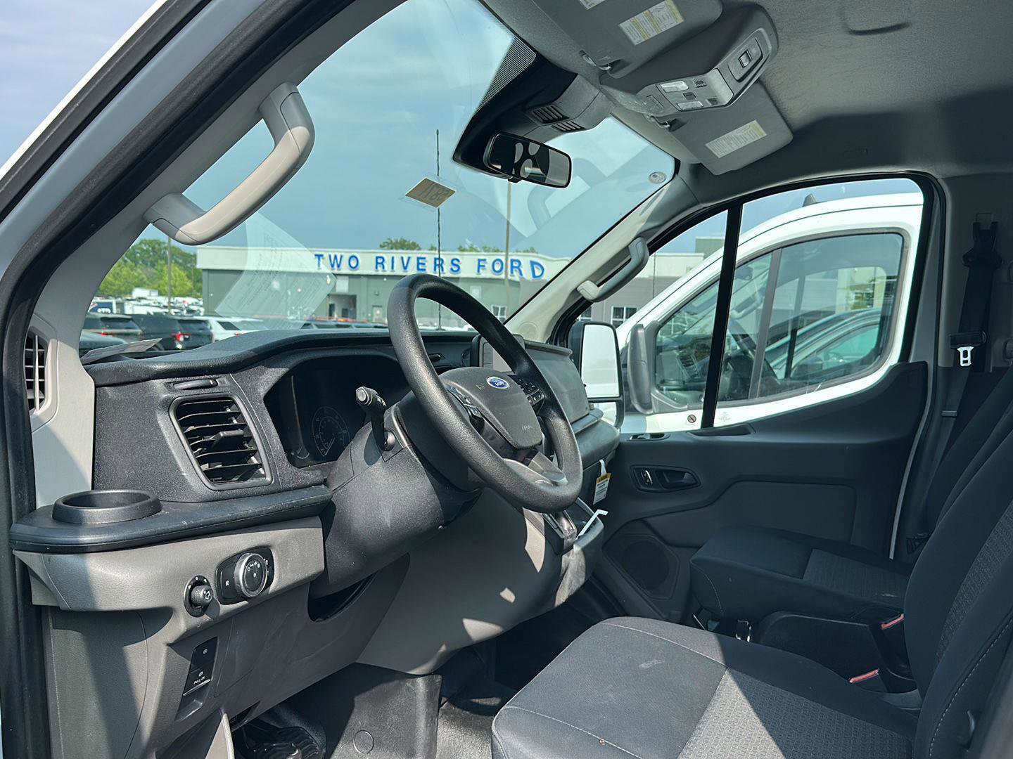 Certified 2025 Ford Transit 250 Low Roof w/ Exterior Upgrade Package RWD image 2