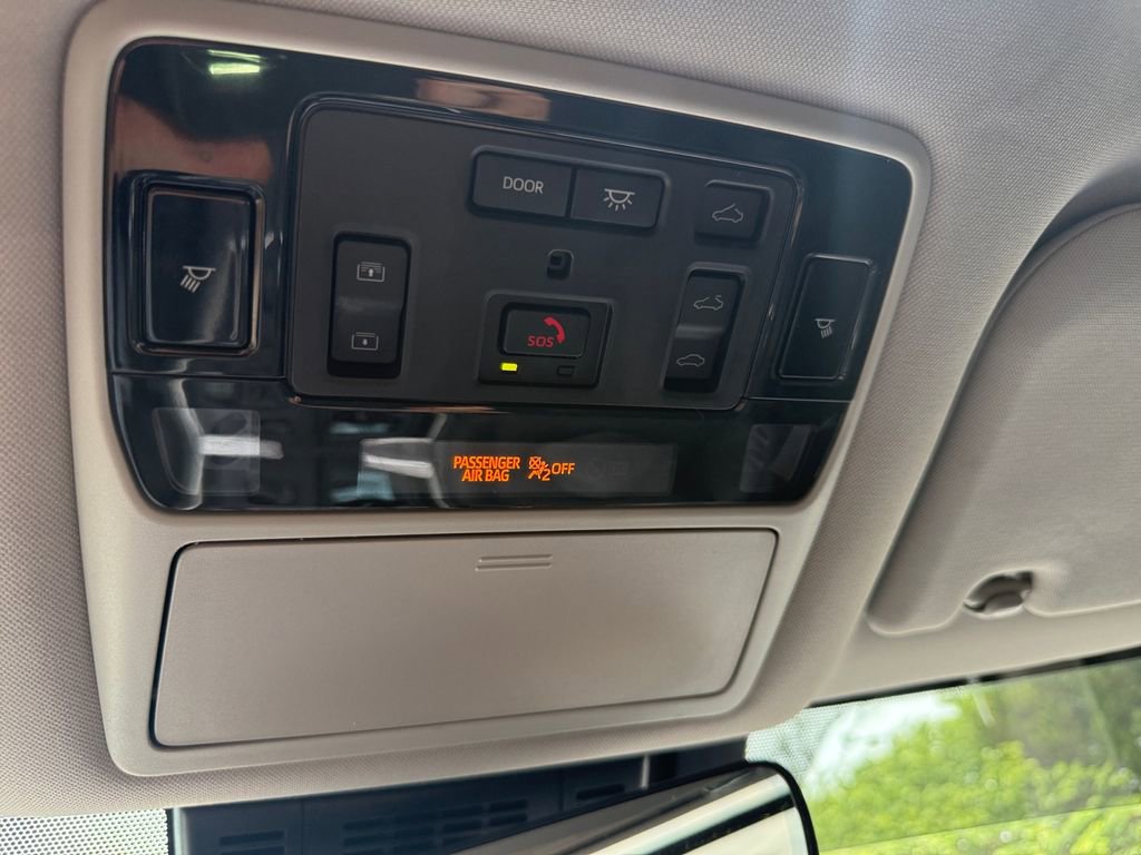 Used 2024 Toyota Grand Highlander AWD image 26