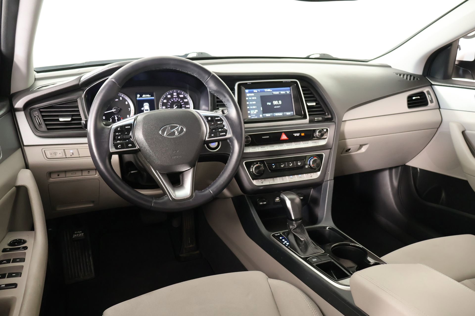 Used 2018 Hyundai Sonata SEL FWD image 2