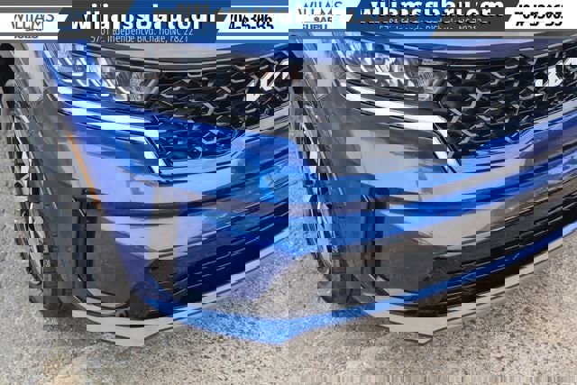 Used 2023 Kia Sorento S w/ Panoramic Sunroof Package image 11