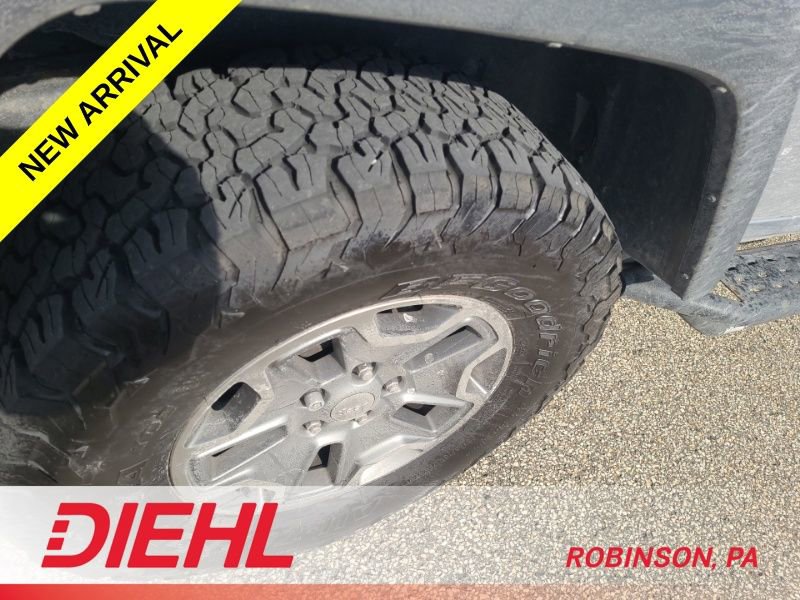 Used 2016 Jeep Wrangler Unlimited Rubicon w/ Connectivity Group image 6