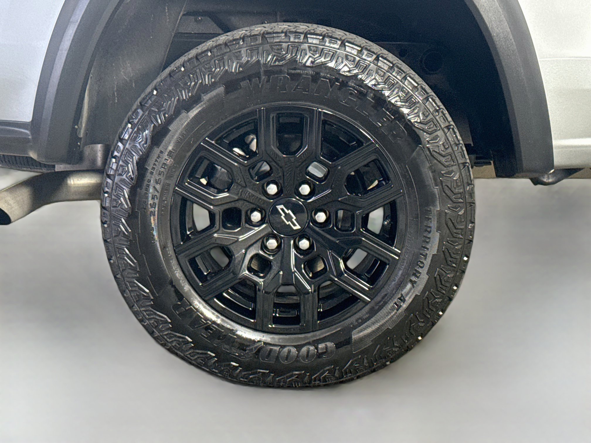 Used 2025 Chevrolet Colorado Trail Boss AWD/4WD image 33
