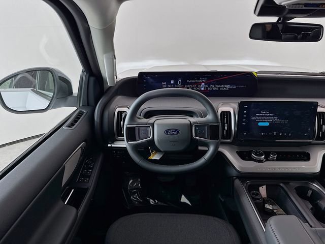 New 2025 Ford Expedition Active image 21