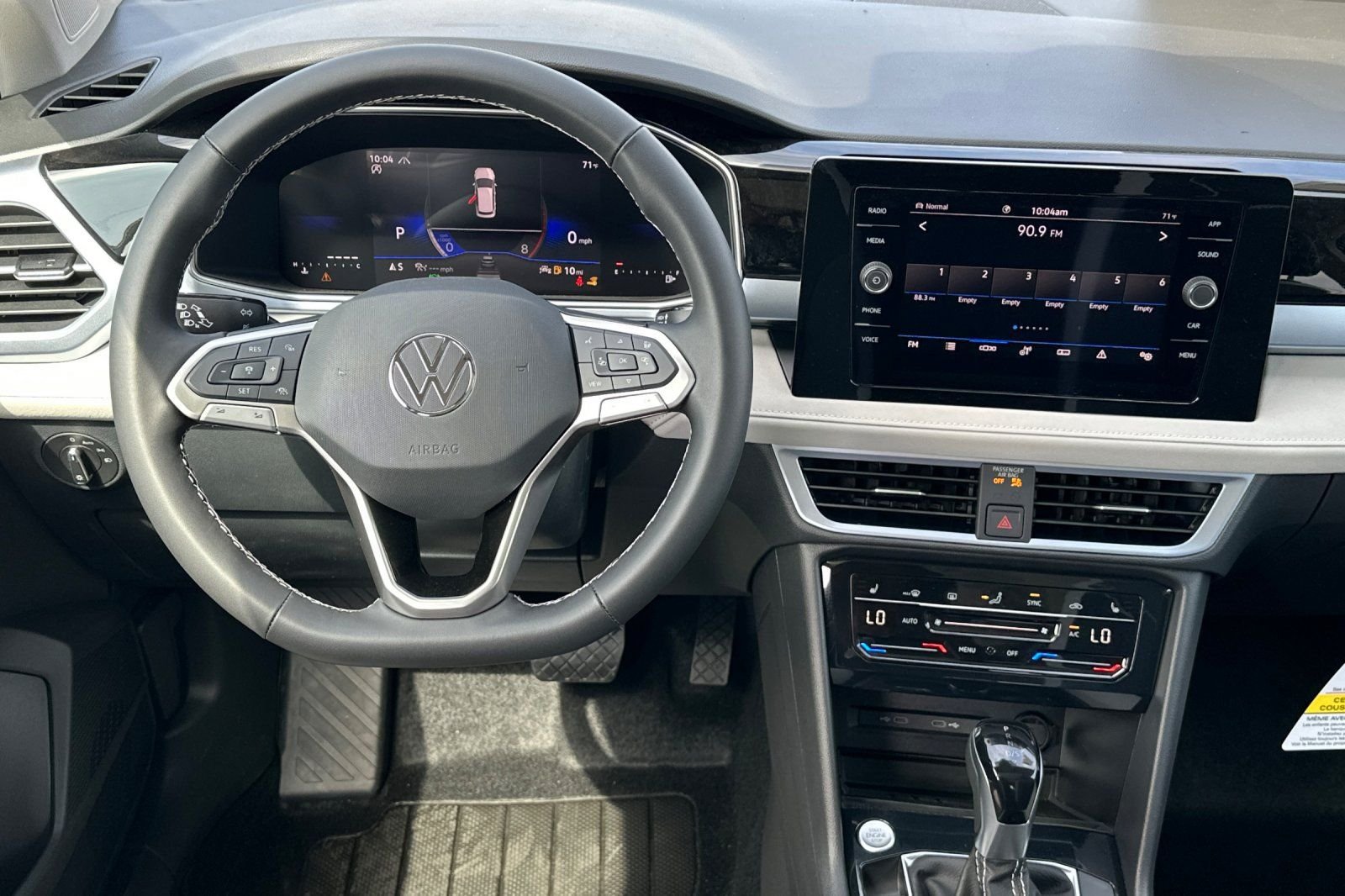 New 2026 Volkswagen Taos SE AWD/4WD image 14