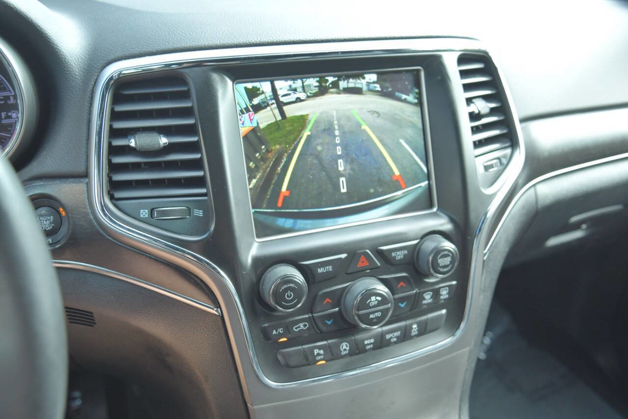 Used 2018 Jeep Grand Cherokee Limited AWD/4WD image 26