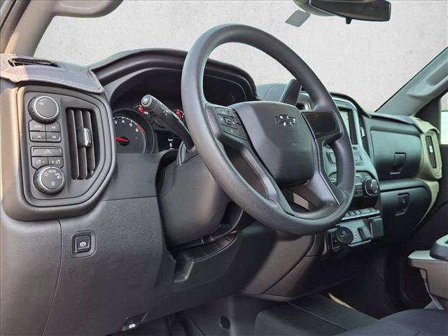 Used 2026 Chevrolet Silverado 1500 Custom Trail Boss w/ Dark Appearance Package AWD/4WD image 9
