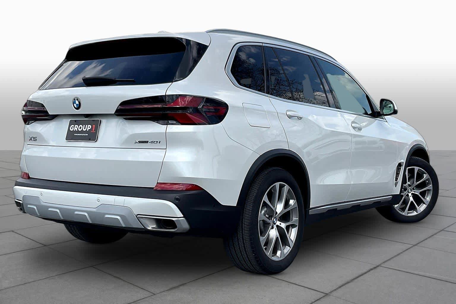Used 2025 BMW X5 xDrive40i w/ Premium Package AWD/4WD image 12
