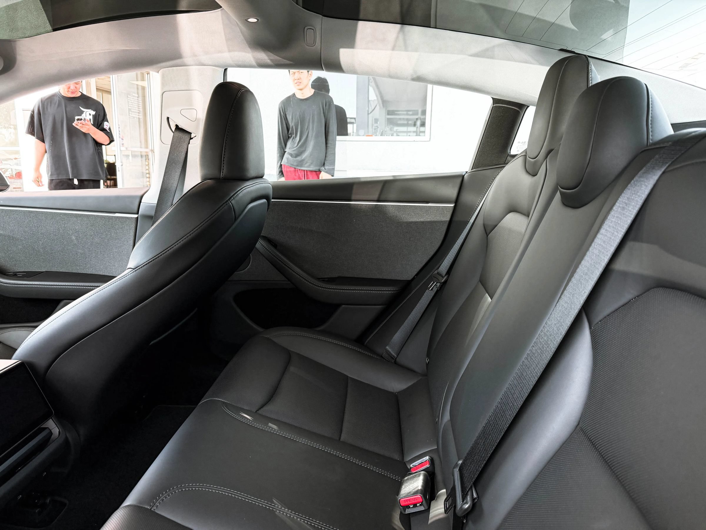 Used 2025 Tesla Model 3 Long Range RWD image 23