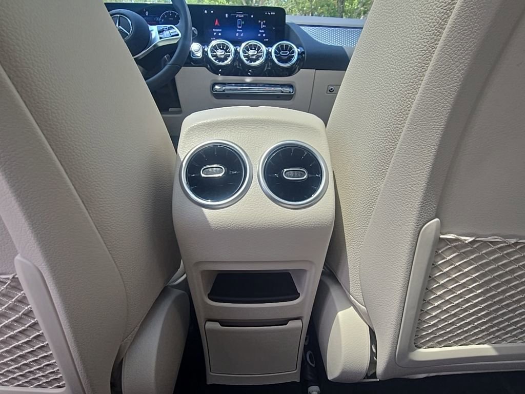 Used 2026 Mercedes-Benz GLA 250 image 28