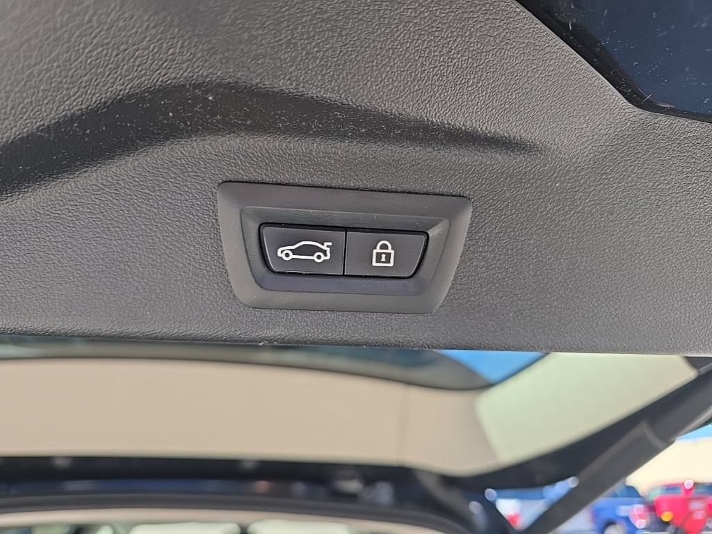 Used 2022 BMW X7 xDrive40i w/ Executive Package AWD/4WD image 7