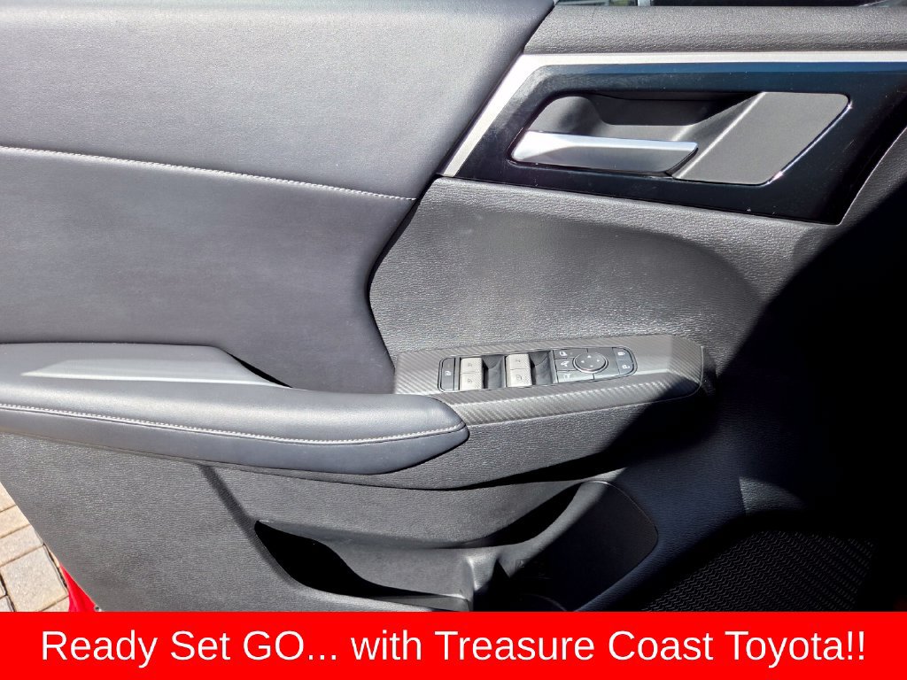 Used 2024 Mitsubishi Outlander SE FWD image 28