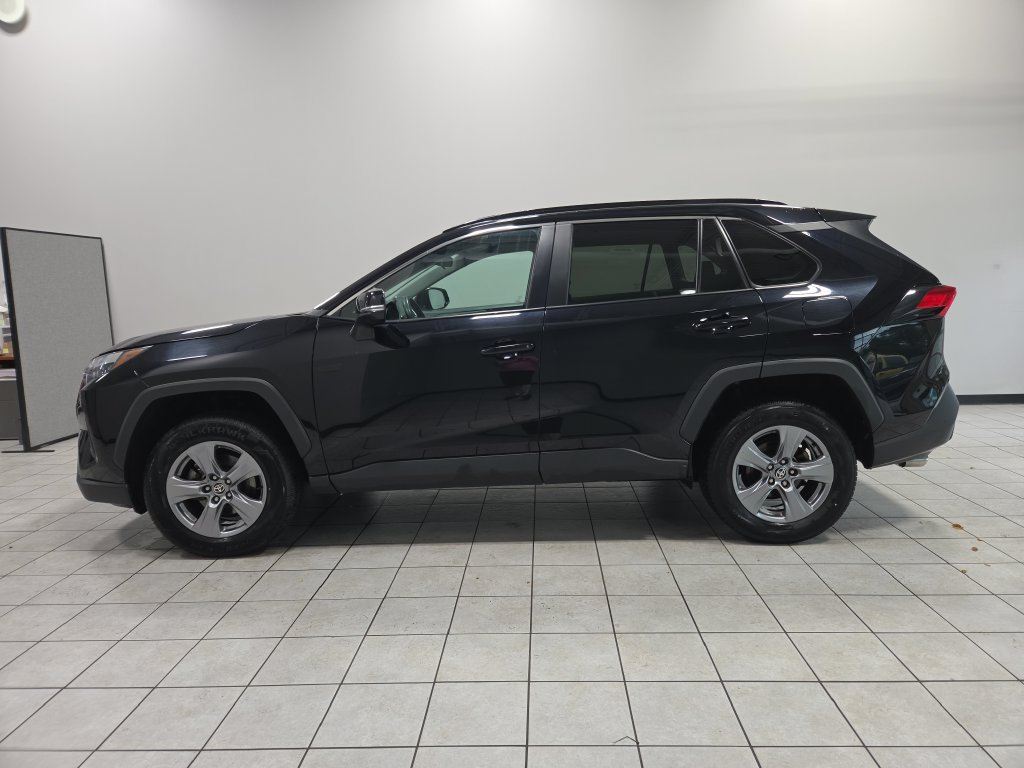 Used 2024 Toyota RAV4 XLE AWD/4WD image 8