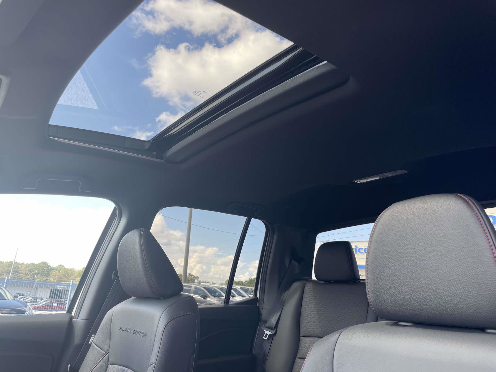 New 2026 Honda Ridgeline Black Edition image 9