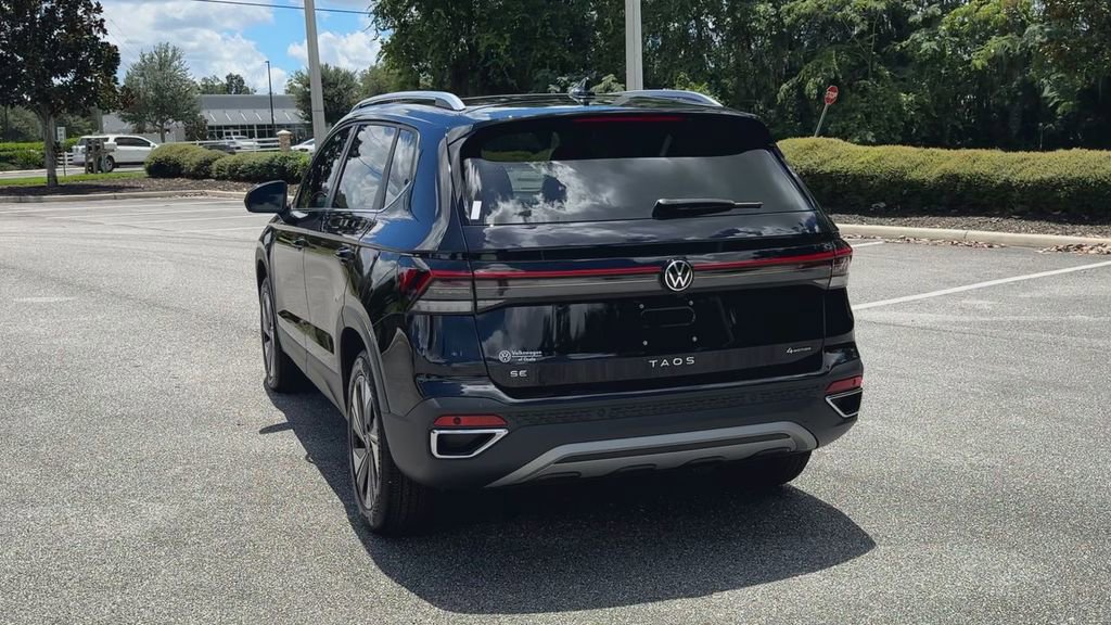 New 2025 Volkswagen Taos SE image 7