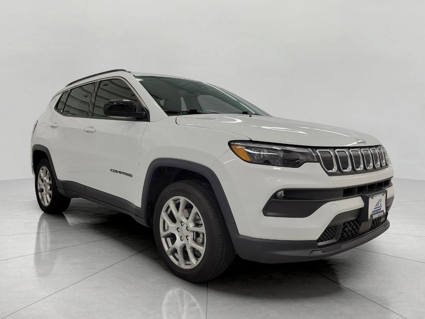 Used 2022 Jeep Compass Latitude w/ Sun and Sound Group