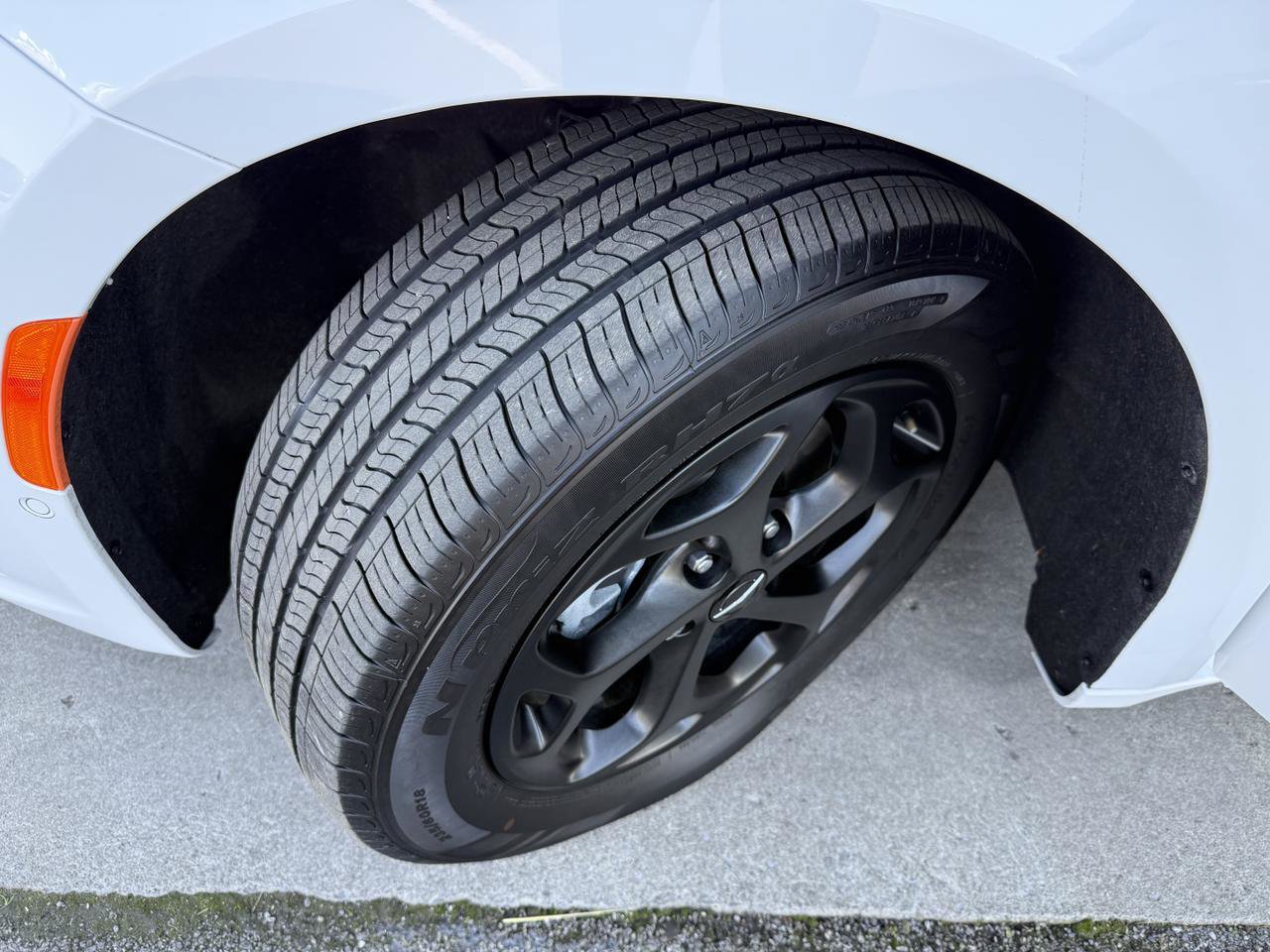 Used 2023 Chrysler Pacifica Limited w/ S Appearance Package FWD image 57