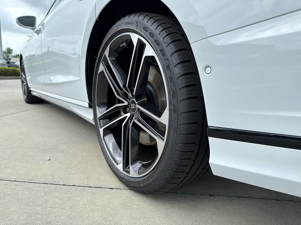 New 2025 Audi A8 L 3.0T image 9