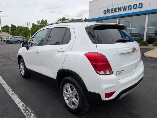 Used 2022 Chevrolet Trax LT w/ LT Convenience Package AWD/4WD image 3