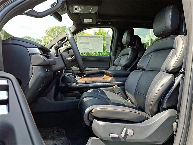 New 2025 Lincoln Navigator L Black Label image 6