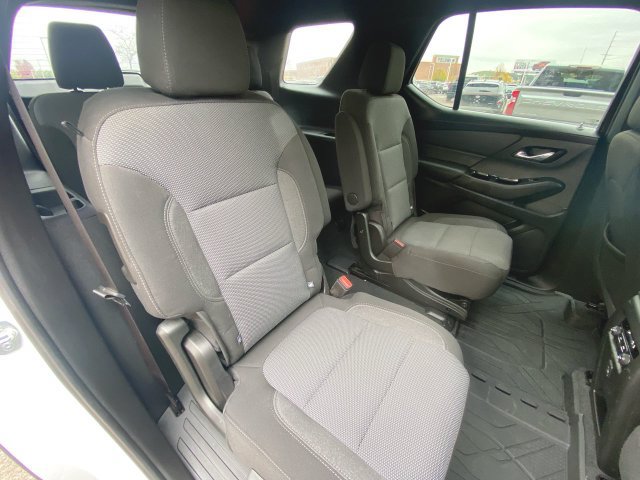 Used 2023 Chevrolet Traverse LT FWD image 25