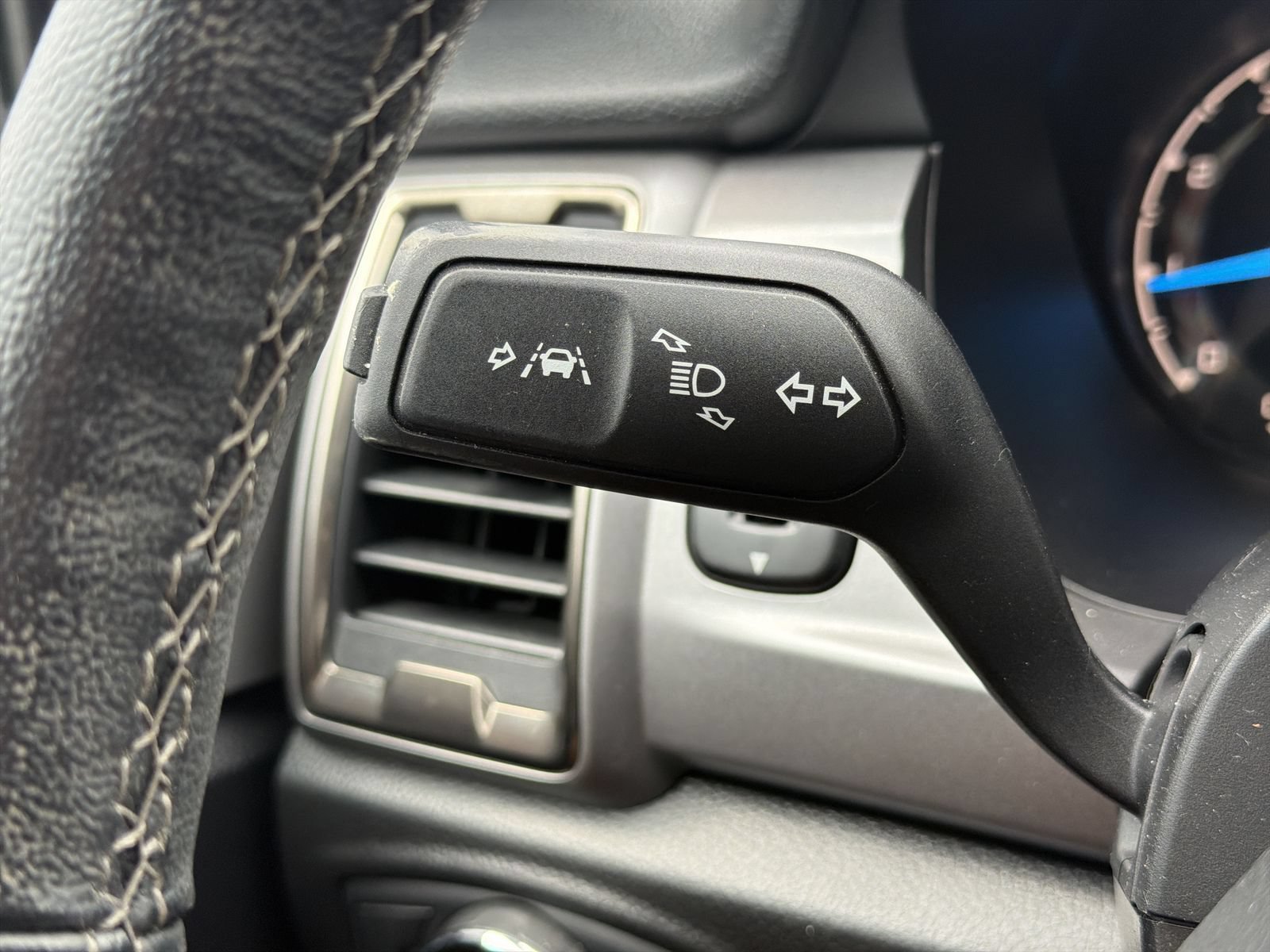 Used 2020 Ford Ranger XLT w/ Equipment Group 302A Luxury AWD/4WD image 28