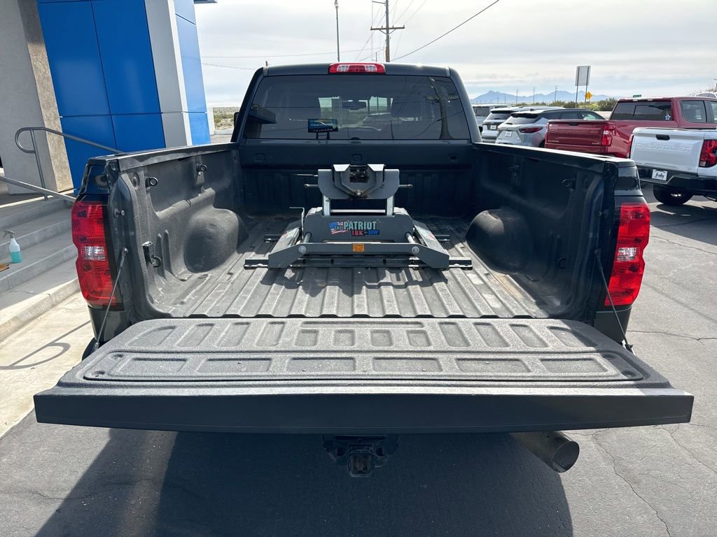 Used 2018 Chevrolet Silverado 2500 LT w/ LT Convenience Package image 5