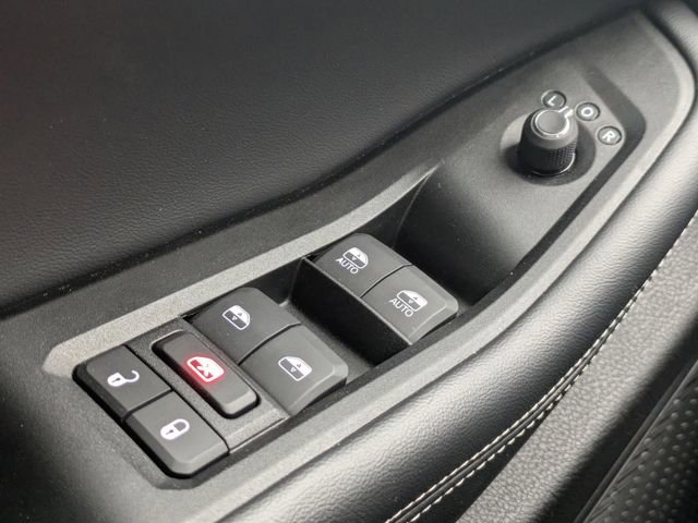 Used 2025 Jeep Grand Cherokee Laredo X image 28