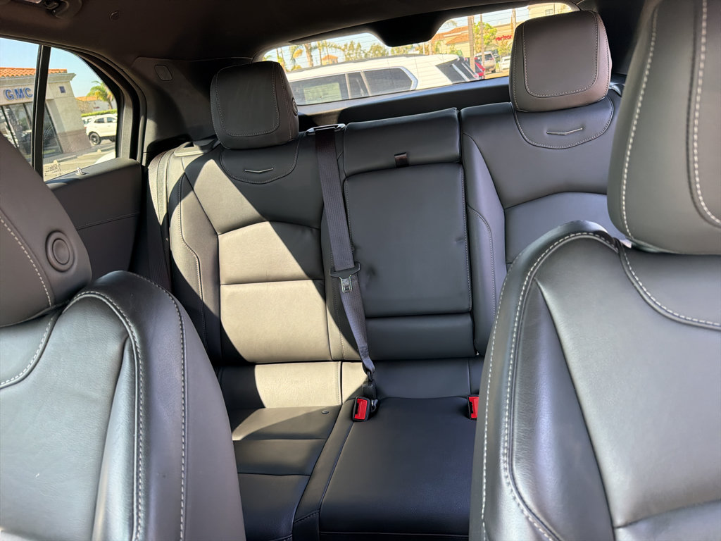 Used 2025 Cadillac XT4 Premium Luxury FWD image 12