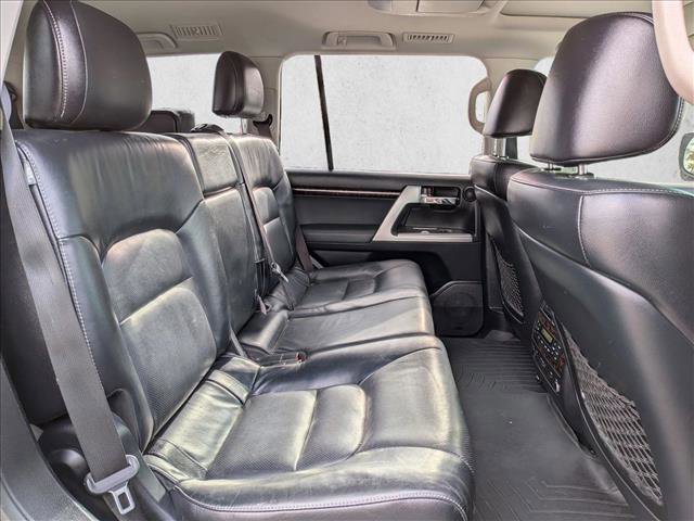 Used 2014 Toyota Land Cruiser image 21