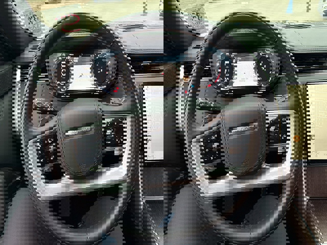 Used 2025 Land Rover Range Rover Long Wheelbase Autobiography image 27