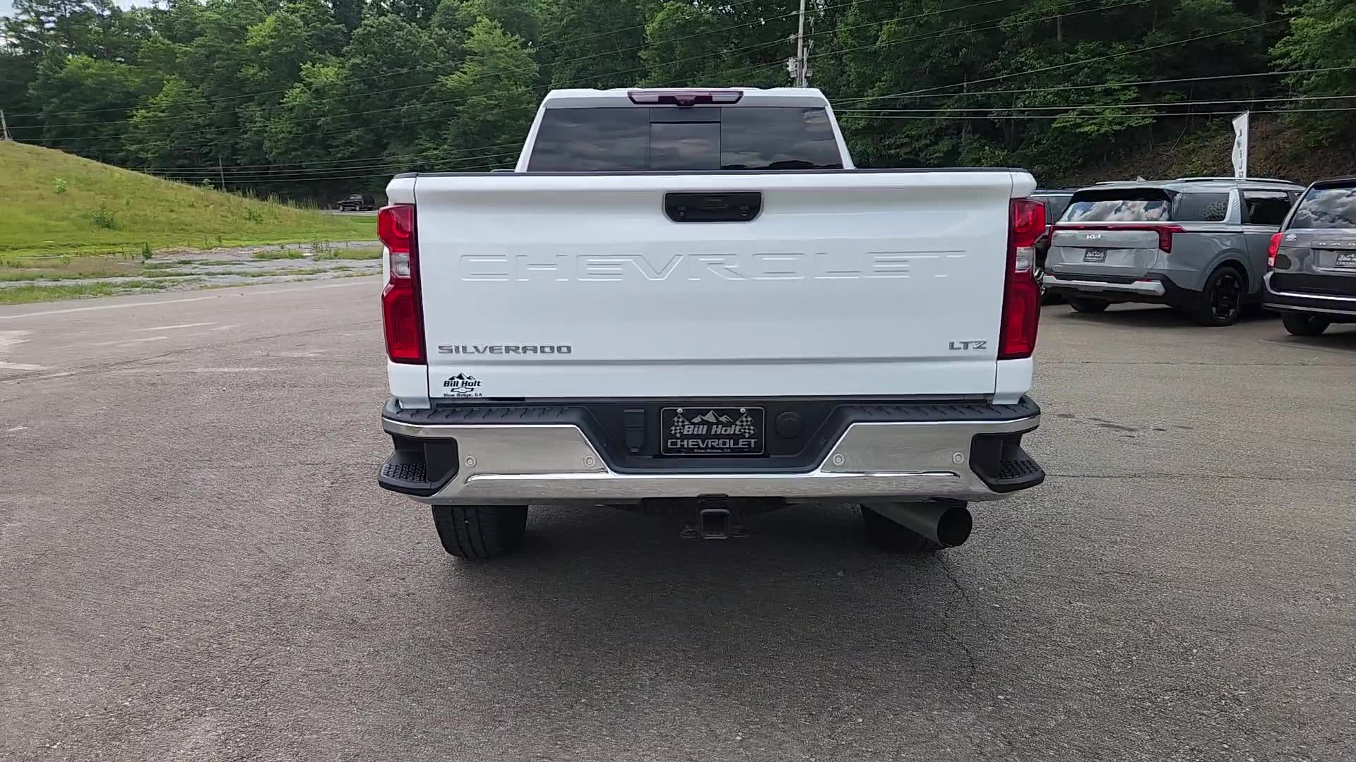 Used 2024 Chevrolet Silverado 2500 LTZ w/ LTZ Convenience Package AWD/4WD image 17