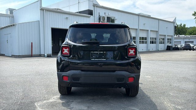 Used 2016 Jeep Renegade Latitude AWD/4WD image 7