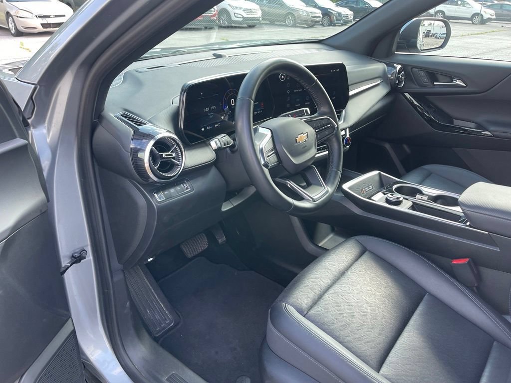 Used 2026 Chevrolet Equinox LT w/ Convenience Package II AWD/4WD image 12