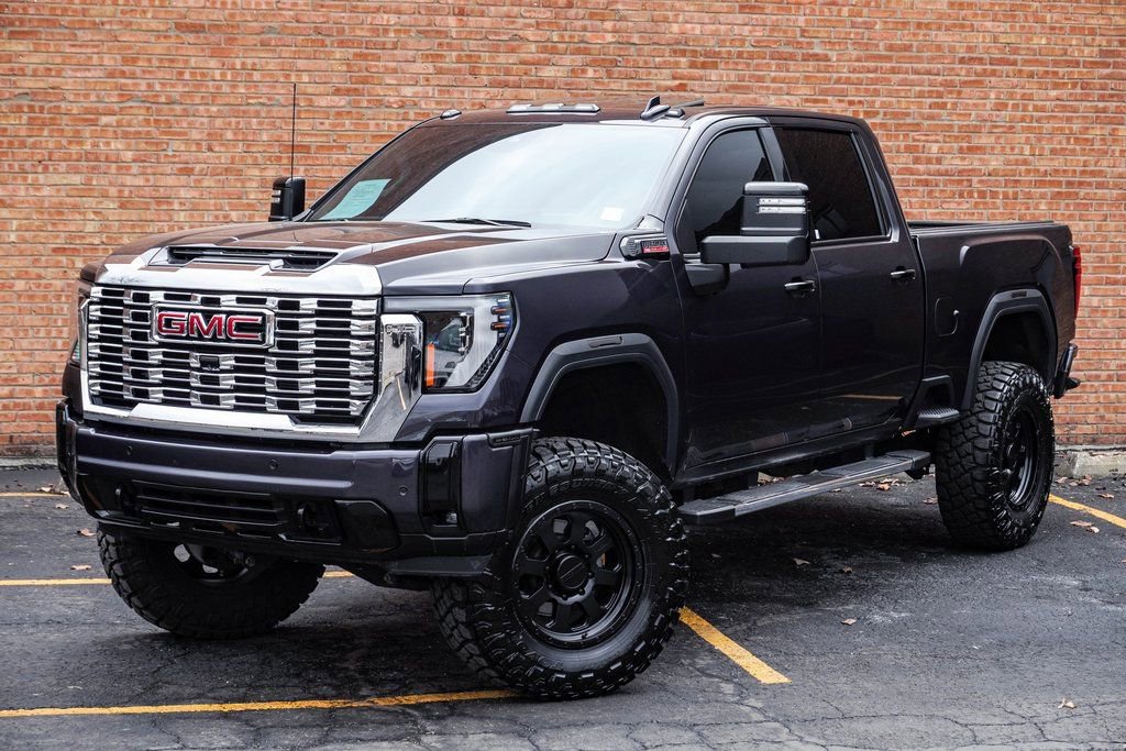 Used 2024 GMC Sierra 2500 Denali w/ Denali Reserve Package image 3