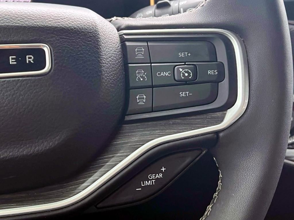 Used 2023 Jeep Wagoneer Series III w/ Convenience Group I image 23