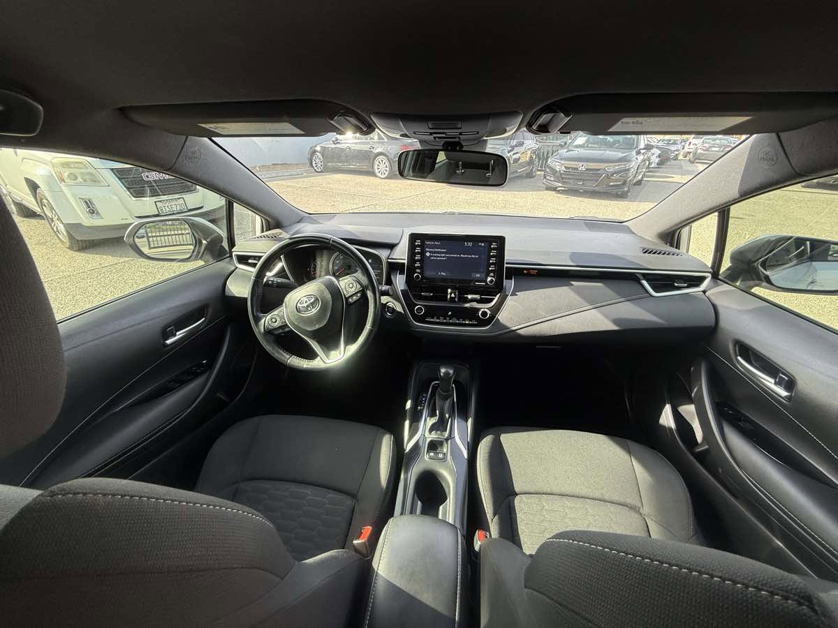 Used 2020 Toyota Corolla SE w/ Carpet Mat Package image 31