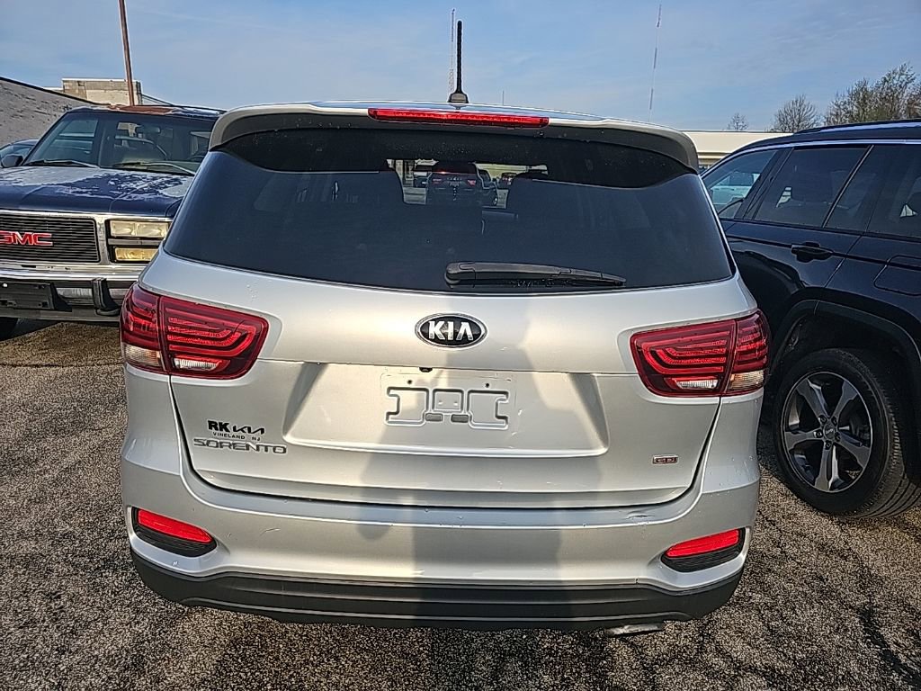 Used 2019 Kia Sorento LX image 10