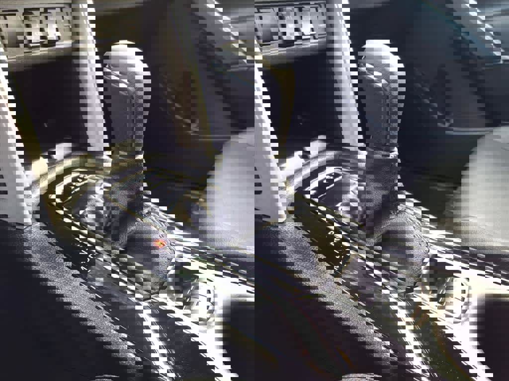 Certified 2024 Toyota Corolla Cross XLE image 15