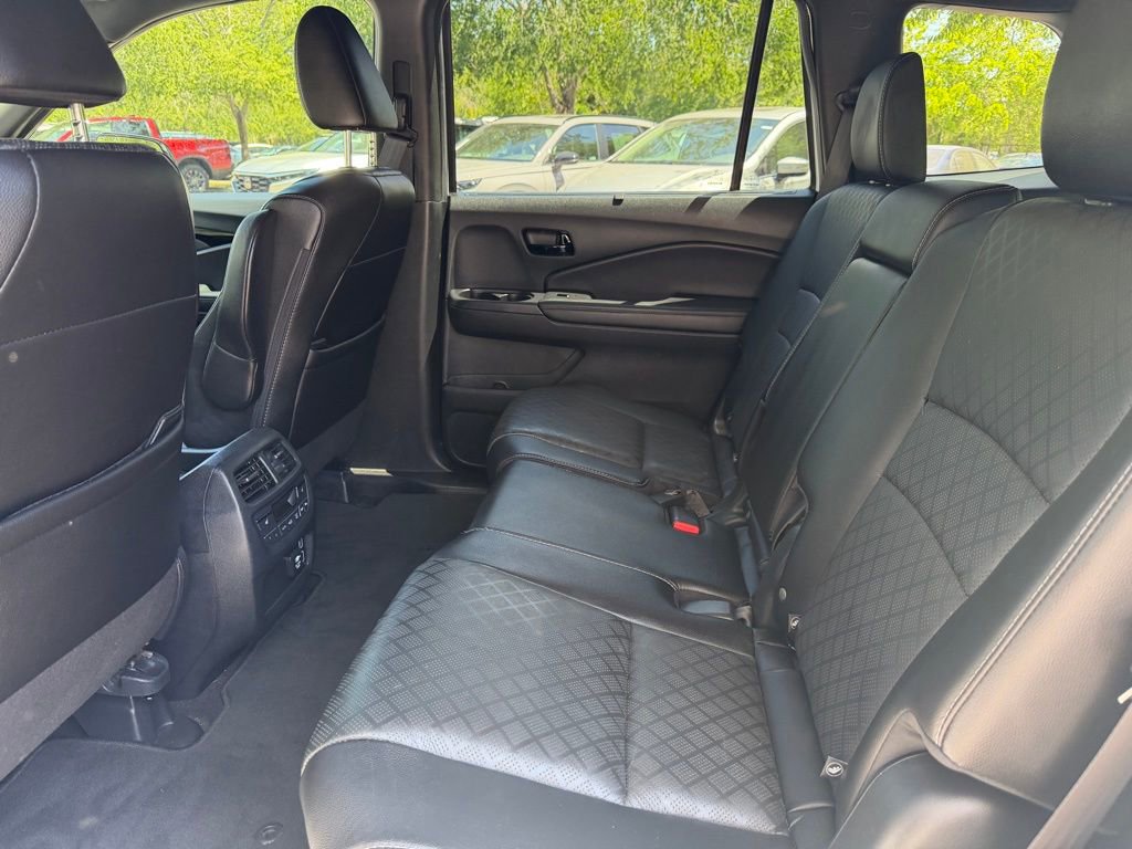 Used 2023 Honda Passport Elite image 12