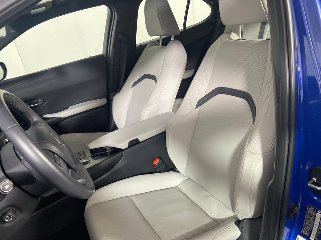 Used 2025 Lexus UX 300h AWD w/ Cold Area Package image 13