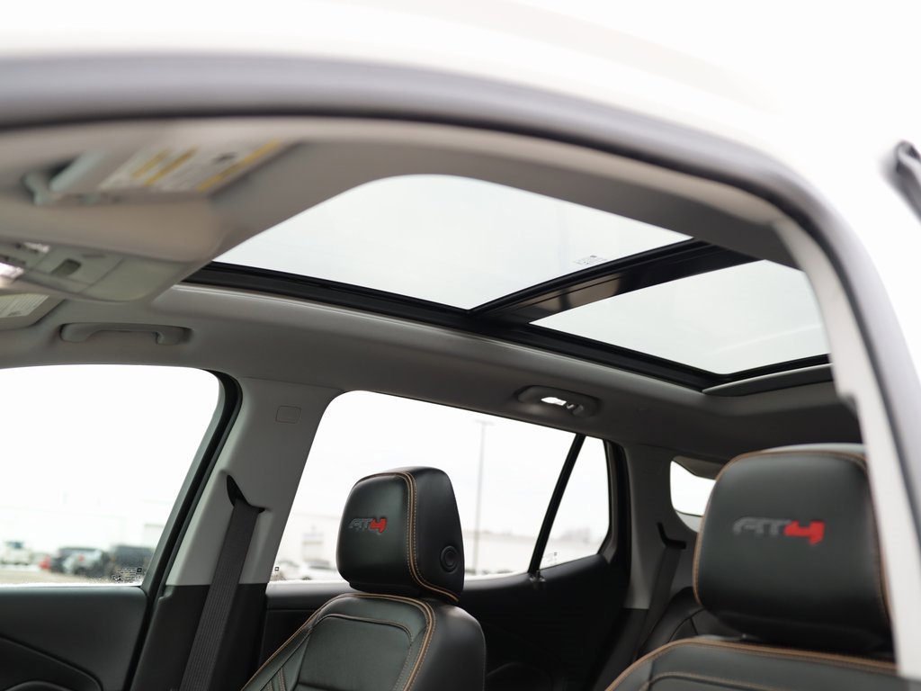 Used 2022 GMC Terrain AT4 image 24