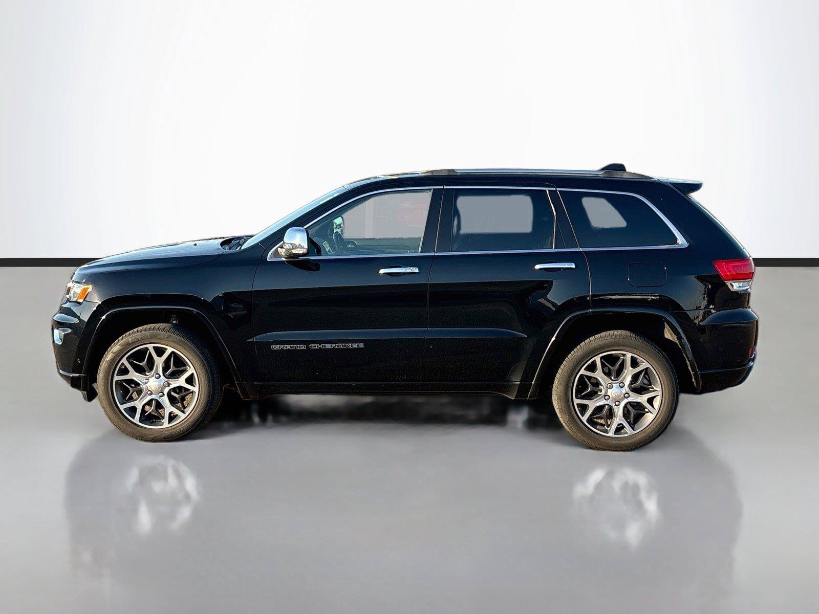 Used 2019 Jeep Grand Cherokee Overland AWD/4WD image 8