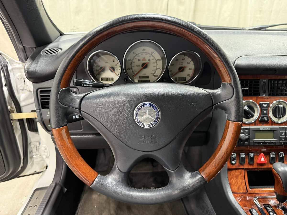 Used 2001 Mercedes-Benz SLK 320 image 15