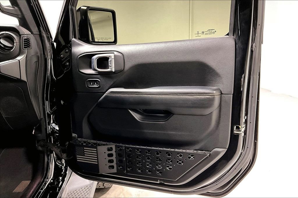 Used 2020 Jeep Wrangler Unlimited Sahara image 23